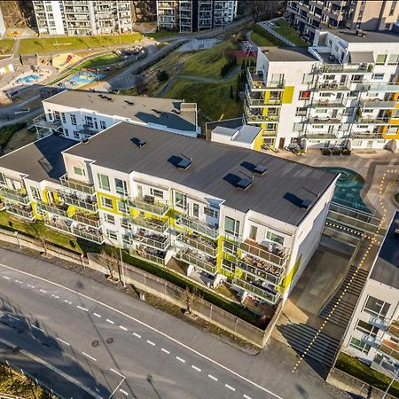 3 Sleeping Rooms For 82M2 Which Direct Traffic To Airport And City Center Bergen Bagian luar foto