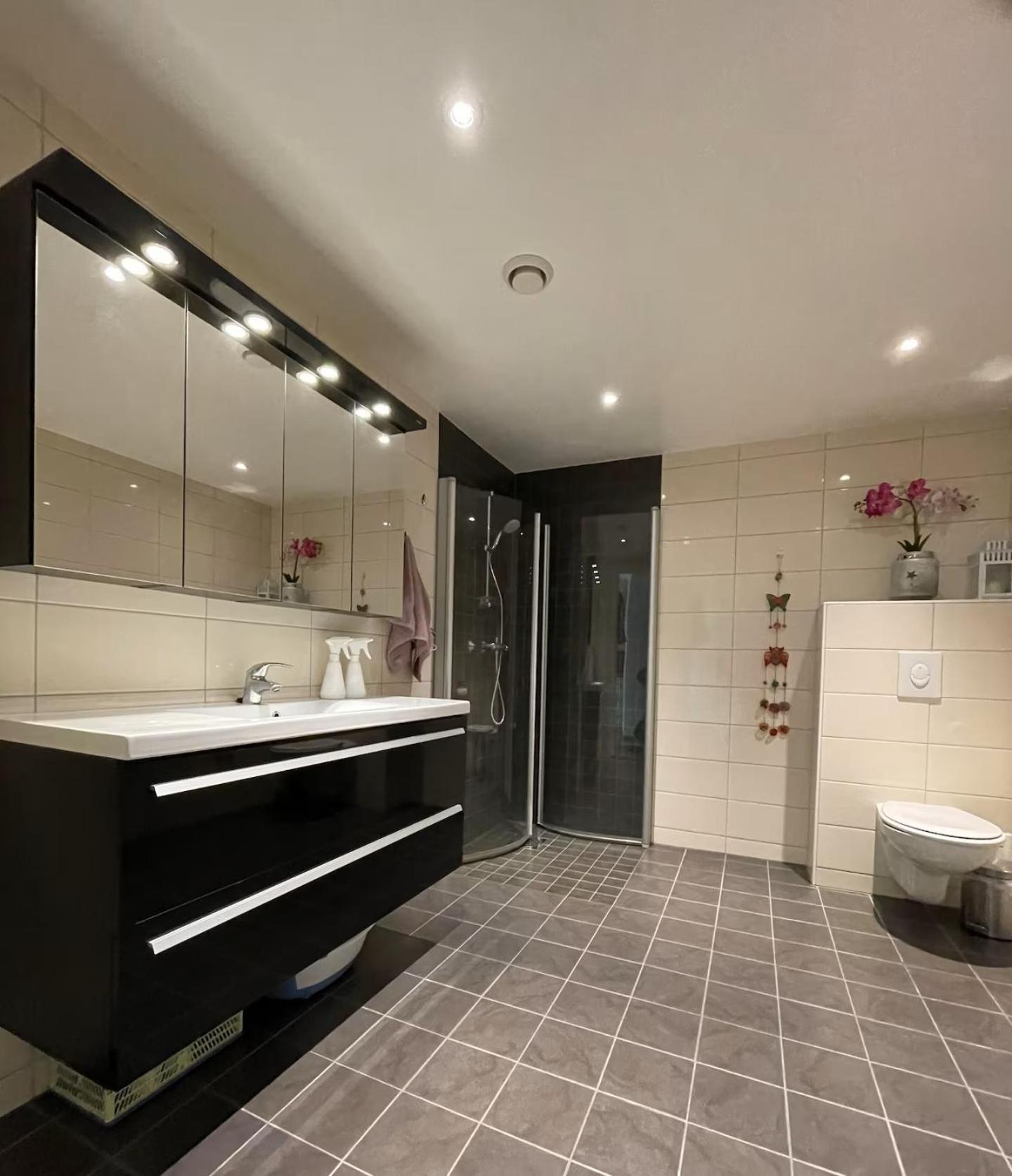 3 Sleeping Rooms For 82M2 Which Direct Traffic To Airport And City Center Bergen Bagian luar foto